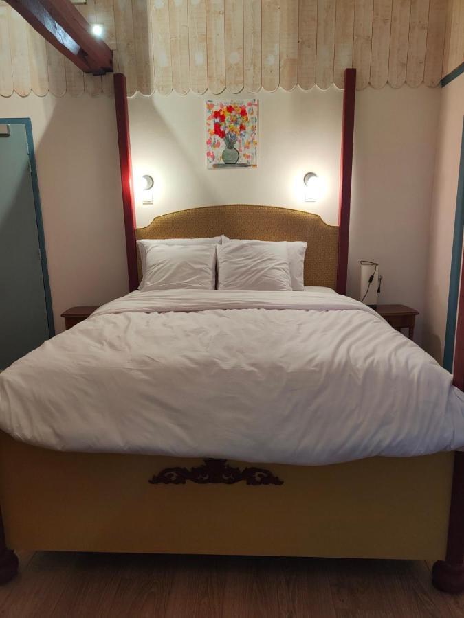 L'Auberge De Thenay Bagian luar foto